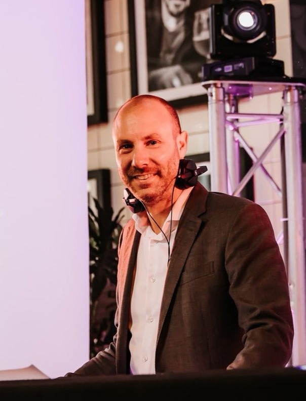 DJ Aad Melody Service Feestdj